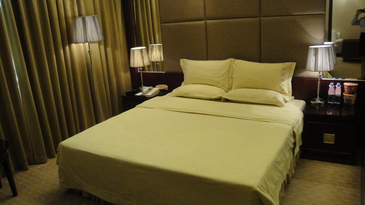Hotel Harbour Metropolis Foshan Exterior foto