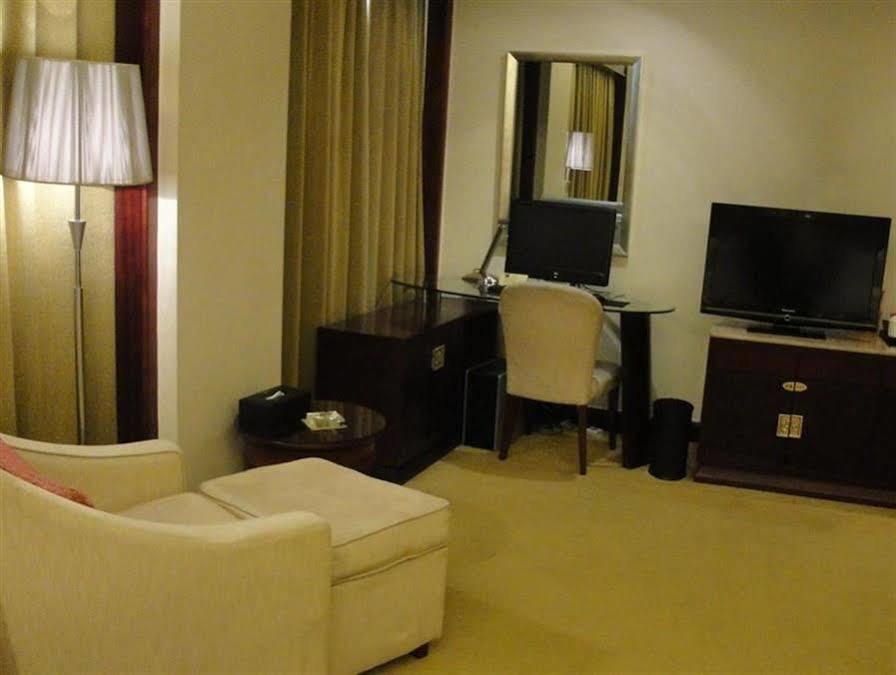 Hotel Harbour Metropolis Foshan Exterior foto